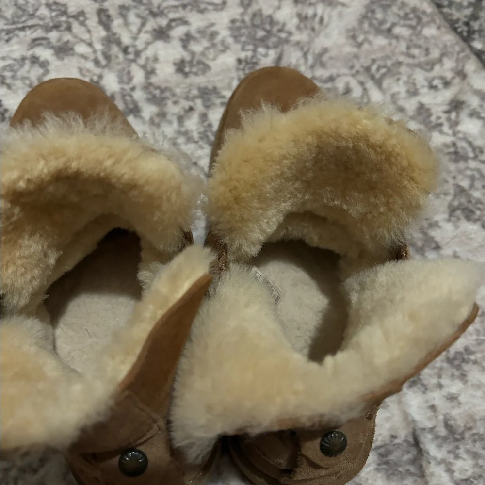 UGG MCKAY CHESTNUT SUEDE SHEARLING ANKLE winter BOOTS US 8